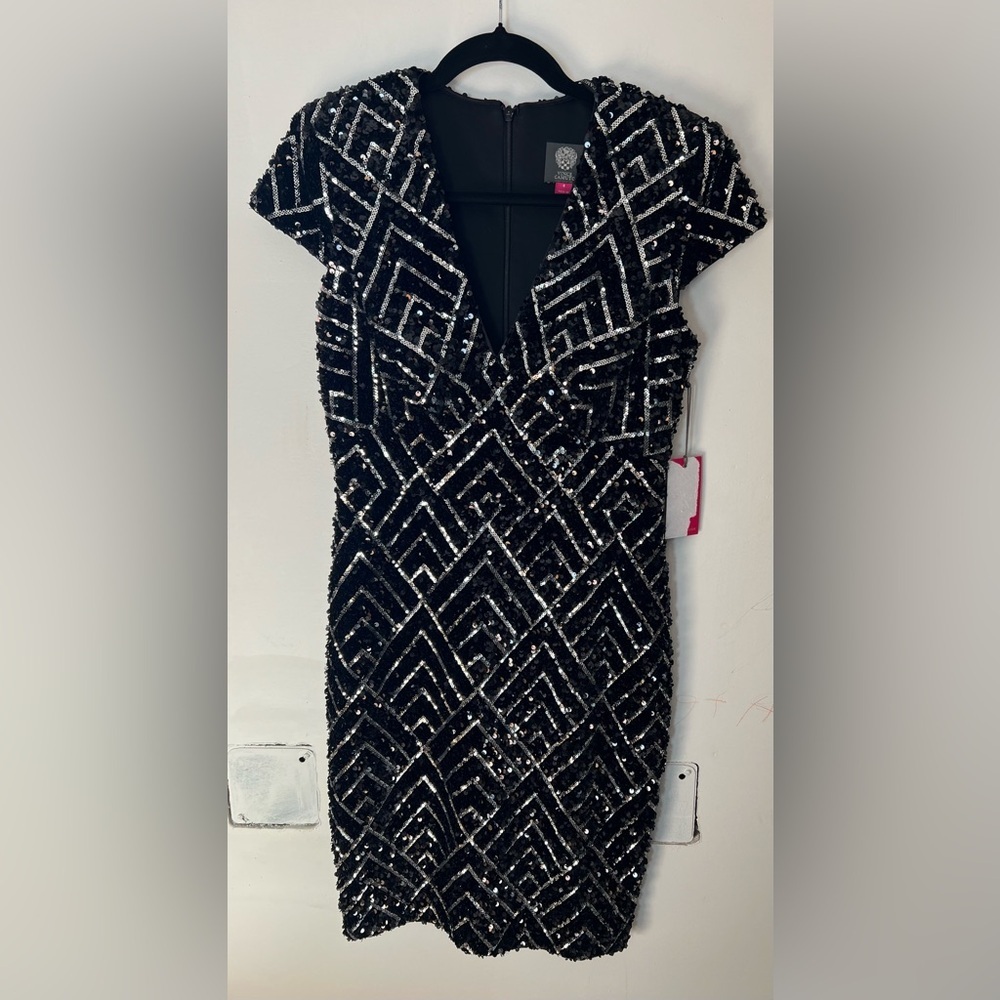Vince Camuto Sequin Velvet Cocktail Mini Dress in Black/Silver Size 4 NWT